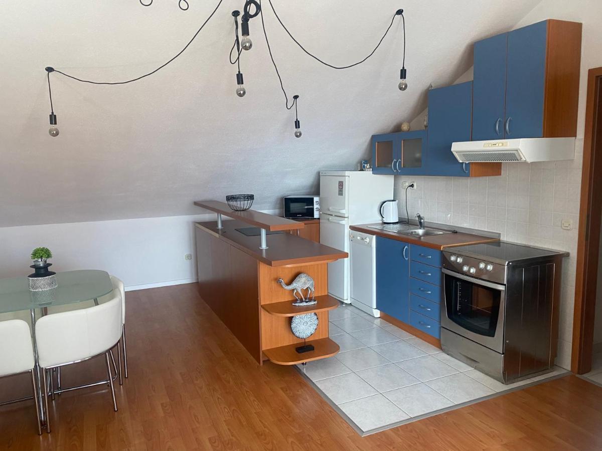 Top Floor Apartment With Sea View Kaštela Εξωτερικό φωτογραφία